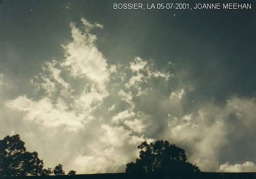 Chemtrail sprayings over Bossier, LA on 05-07-2001