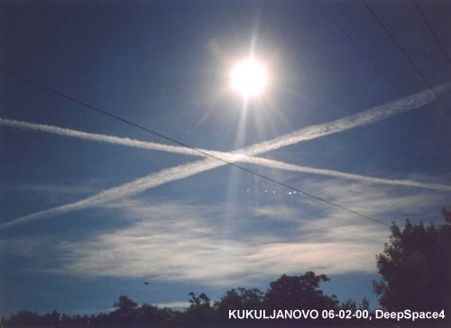 Chemtrails over Kukuljanovo, Croatia on 06-02-00